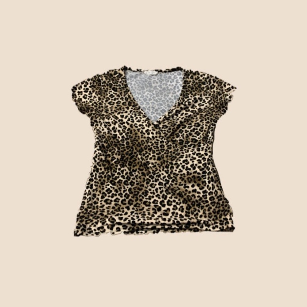 super cute and soft animal print crossover shirt